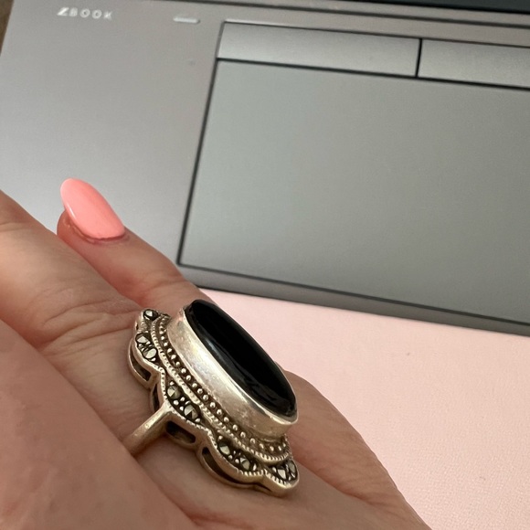 Ring - Picture 7 of 8